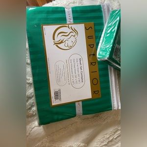 Bedding sheets, size twin size